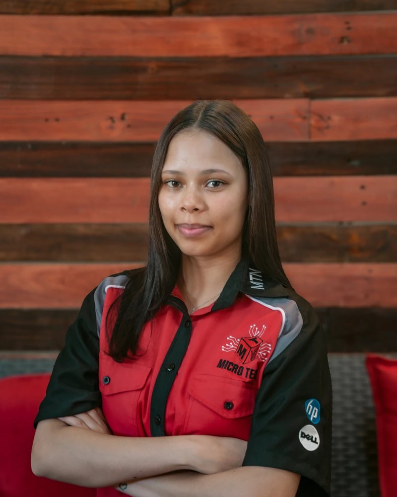 Mickyla Van Wyk, Receptionist